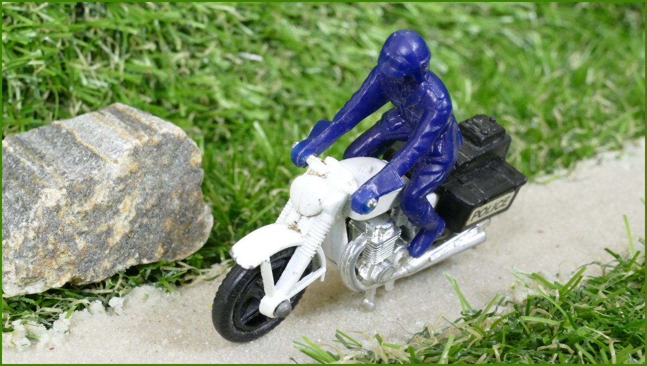 Model Autíčka Matchbox Lesney No.33 - Honda 750 Police Motorcycle