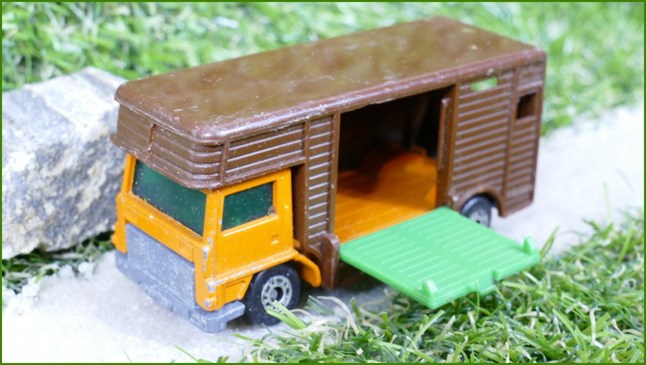 Model Autíčka Matchbox Lesney No.40 - Horse Box