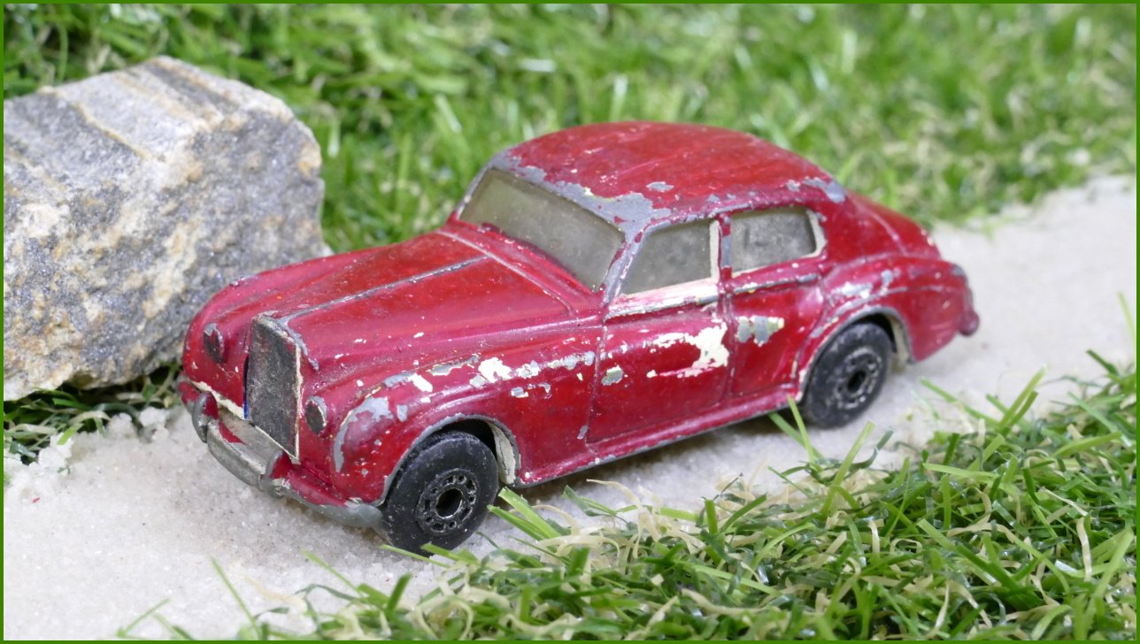 Autíčko Matchbox (Macau) Rolls-Royce Silver Cloud - pokreslený