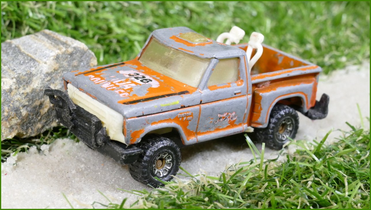 Autíčko Matchbox (Macau) Flareside Pick-Up - vady