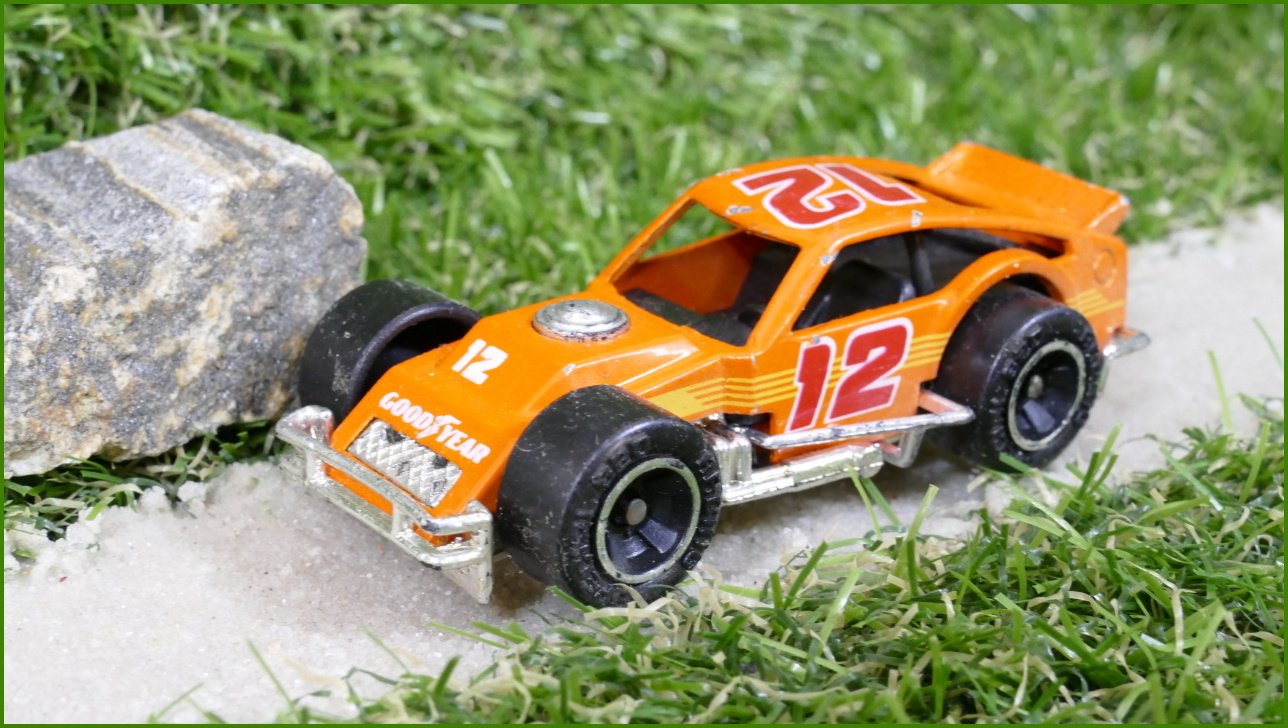 Matchbox Autíčko Angličák (Macau) Modified Racer - vada zadní spodní část