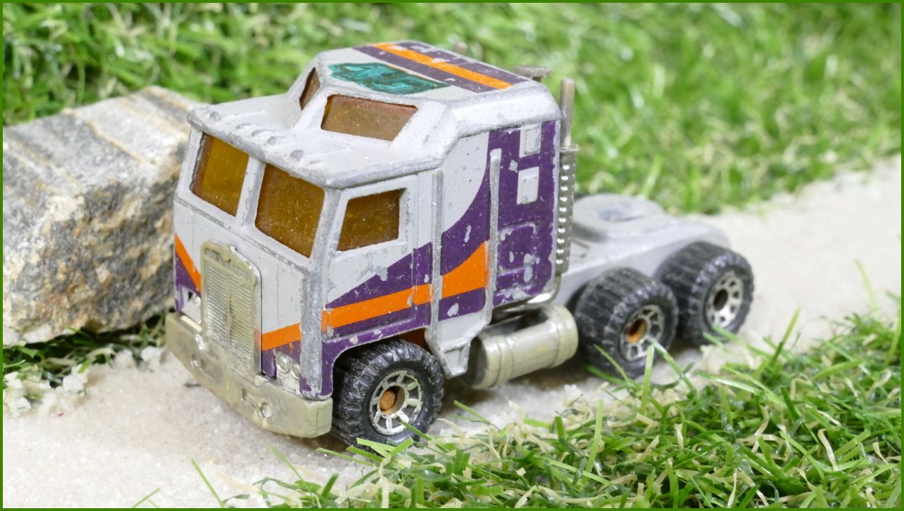 Matchbox Autíčko Angličák (Macau) Kenworth - vada masky