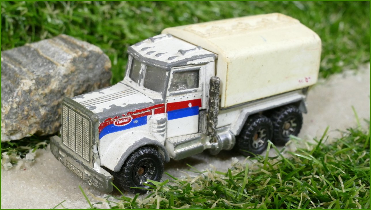 Matchbox Autíčko Angličák (Macau) Peterbilt - vady