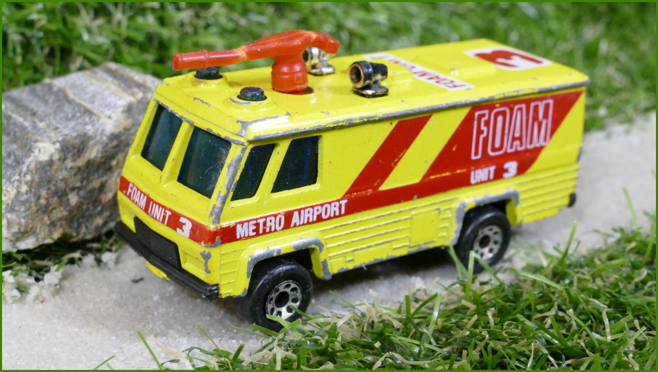 Matchbox Autíčko Angličák (Macau) Command Vehicle