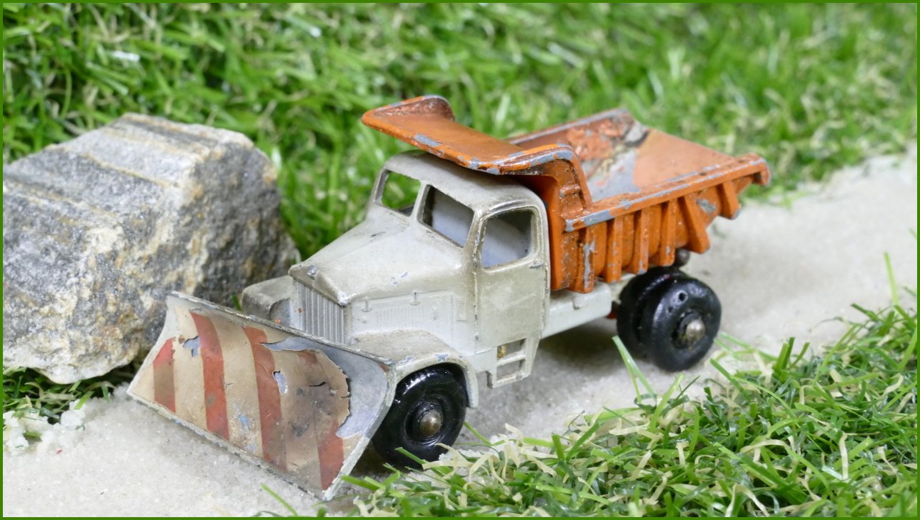 Model Autíčka Matchbox Lesney No.16 - Scammell Snow Plough