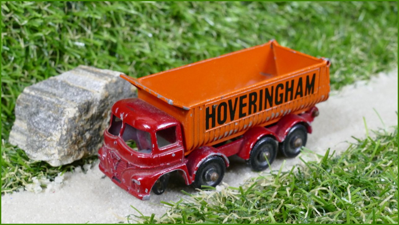 Model Autíčka Matchbox Lesney No.17 - Hoveringham Tipper - bez přední nápravy