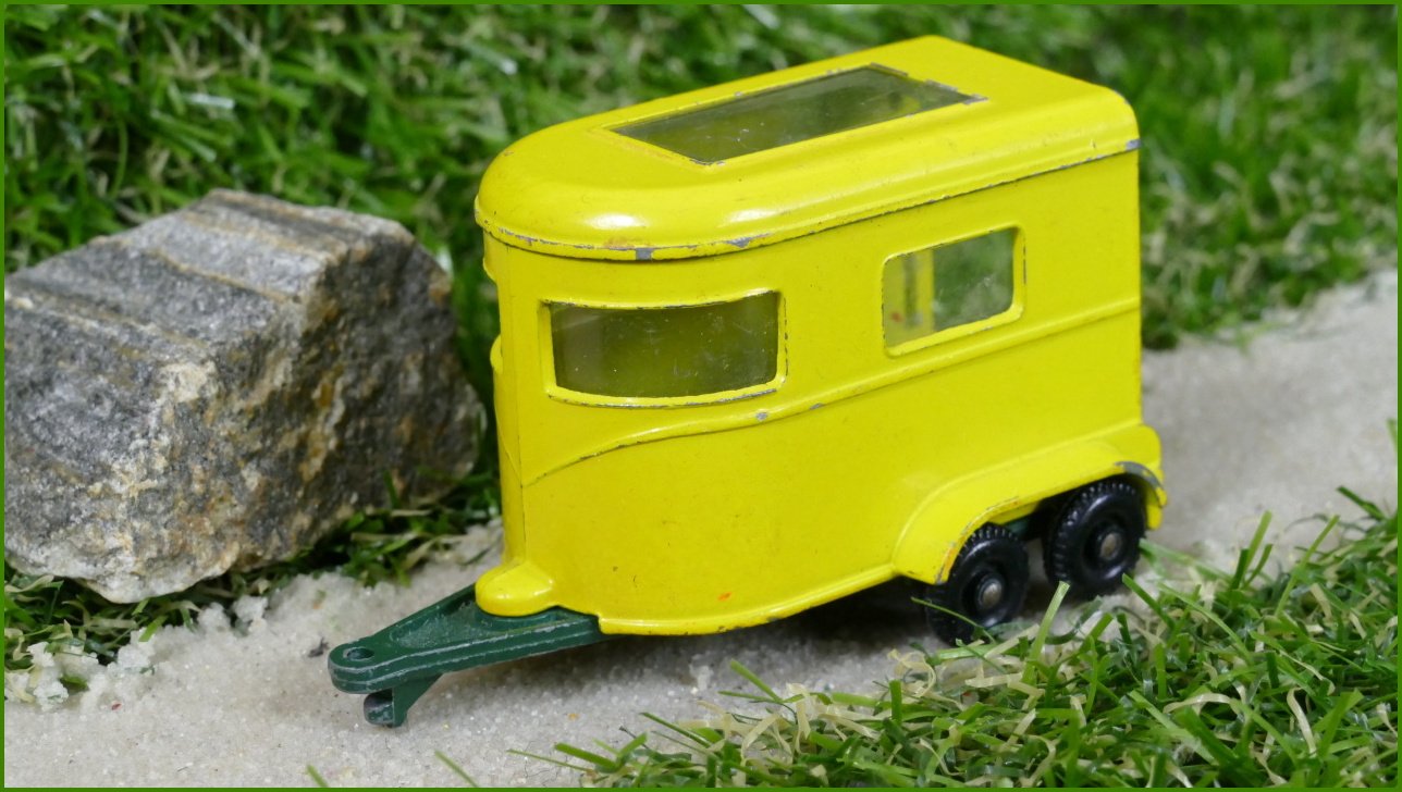 Model Autíčka Matchbox Lesney No.43 - Pony Trailer - bez zadní rampy