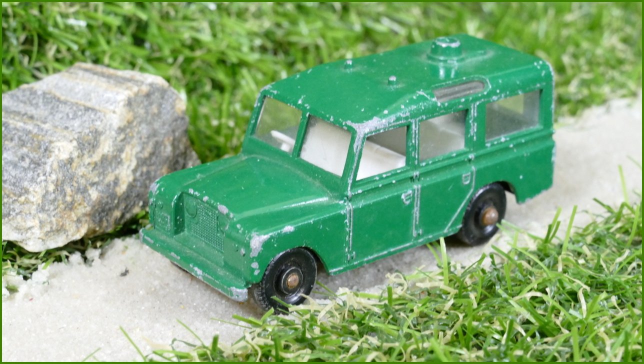 Model Autíčka Matchbox Lesney No.12 - Land Rover Safari