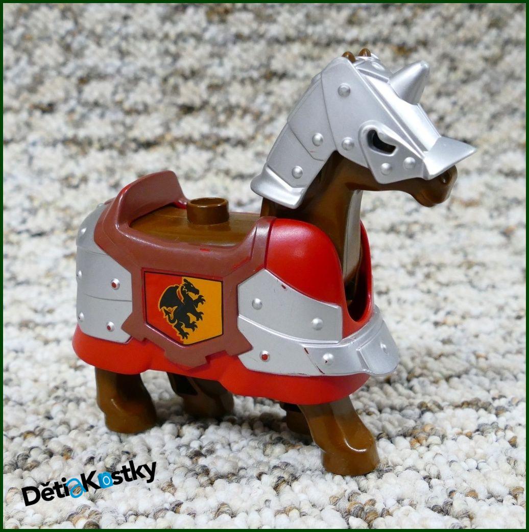 Lego® Duplo® Obrněný Kůň Hnědý - Červené Brnění