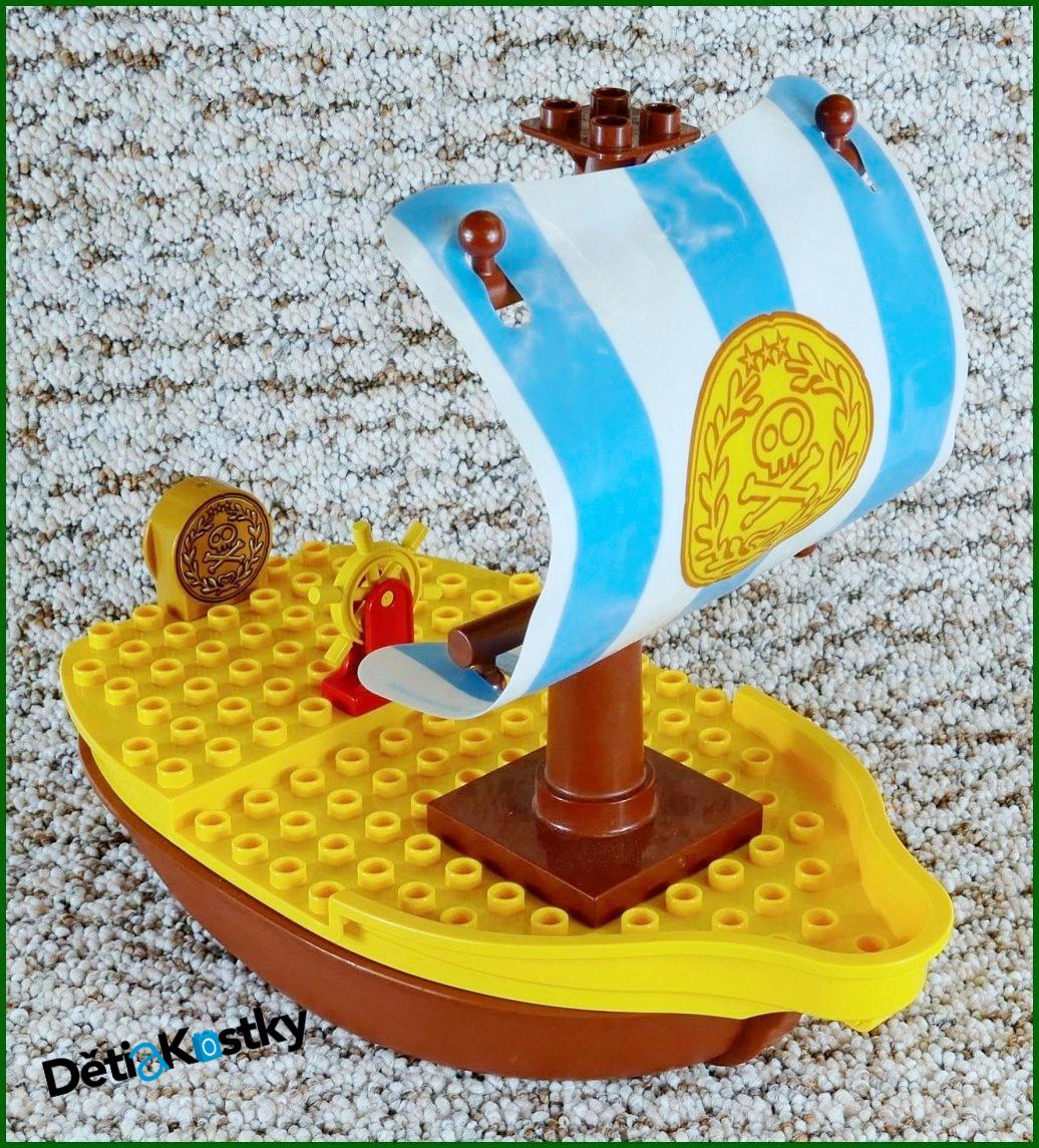 Lego® Duplo® Jakeova Pirátská Loď Bucky - Červené Kormidlo
