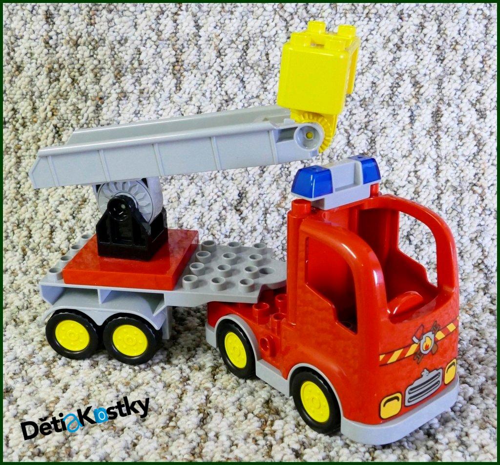 Lego® Duplo® Hasičské Auto s Návěsem, Žebříkem a Obyčejným Majáčkem