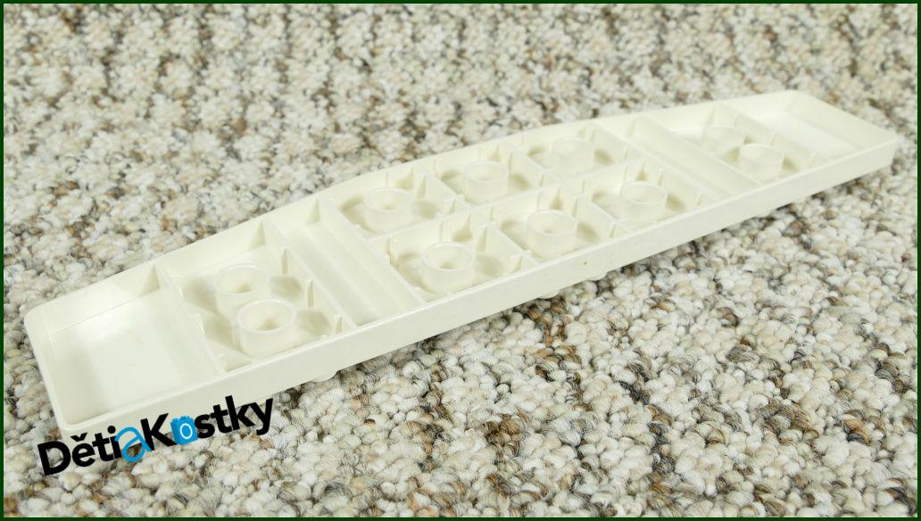 Lego Duplo ® Podložka 16x4 Bílá - Křídlo