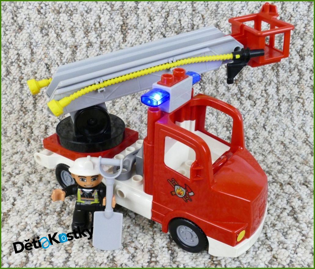 Lego® Duplo® Hasičské Auto s Vysouvacím Žebříkem, Majáčkem a Hasičem