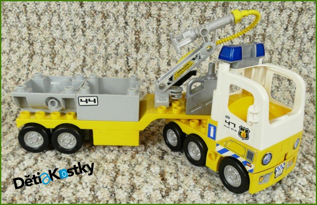 Lego® Duplo® Letištní Cisterna s Majáčkem, Korbami a Tryskou