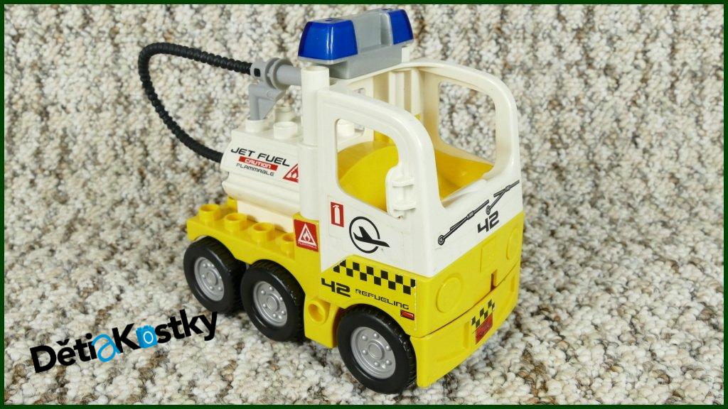 Lego® Duplo® Letištní Tahač s Cisternou