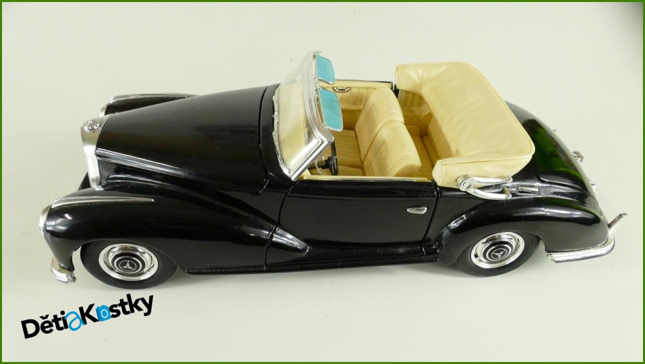 Model Auta Maisto 1:18 - Mercedes Benz 300 S (1955) - Viz Popis