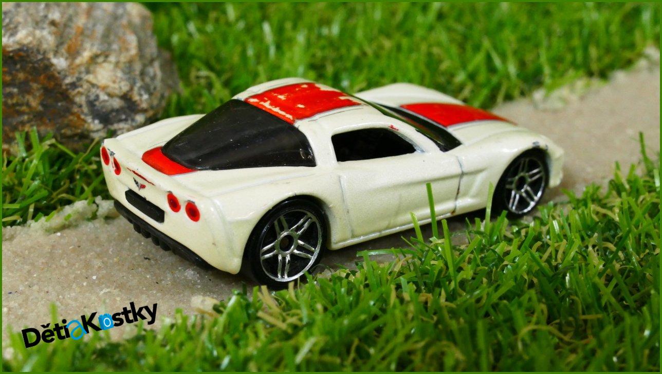 Model Autíčka Hot Wheels Corvette C6-R
