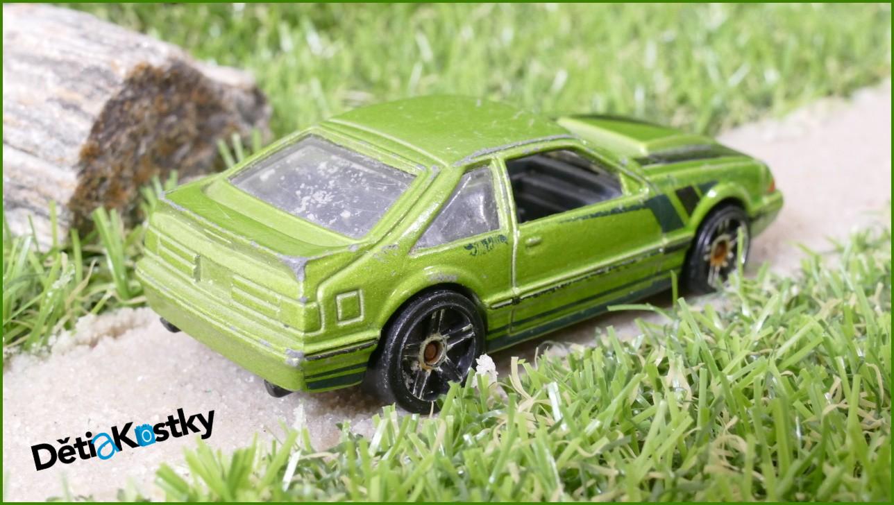 Angličák - Hot Wheels Autíčko ´92 Ford Mustang