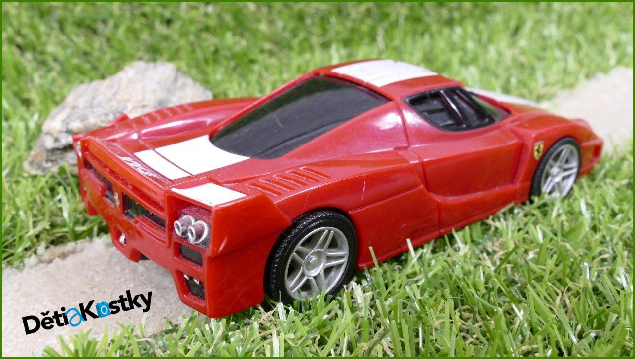 Model Autíčka Shell V-Power (Hotwheels) - Ferrari FXX - vada vzadu - natahovací