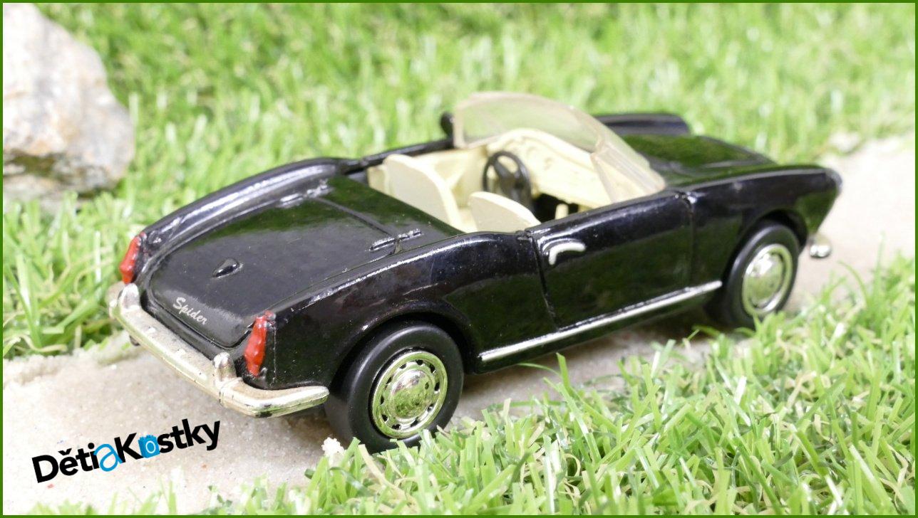 Model Autíčka New Ray 1:43 - Alfa Rome Giulietta Spider 1600 (1962) - chybí přední levé světlo