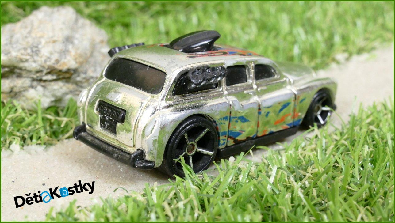 Hot Wheels Autíčko Cockney Cab