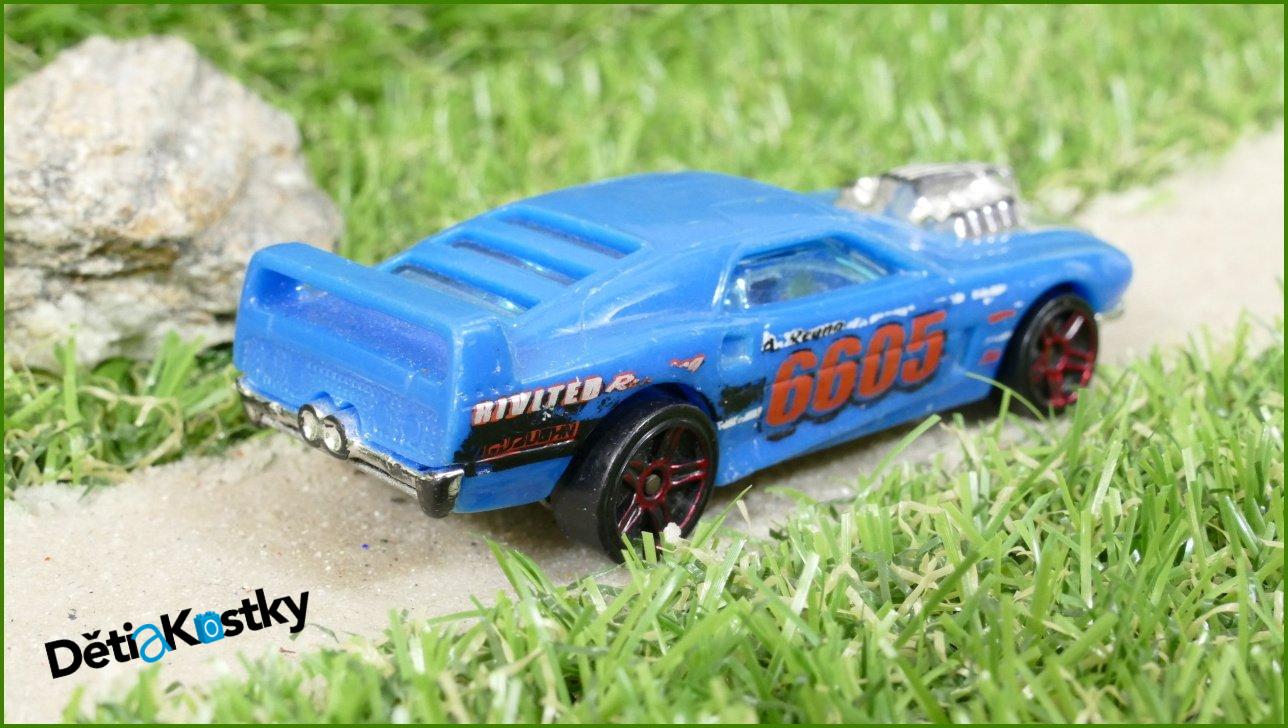 Hot Wheels Angličák Rivited