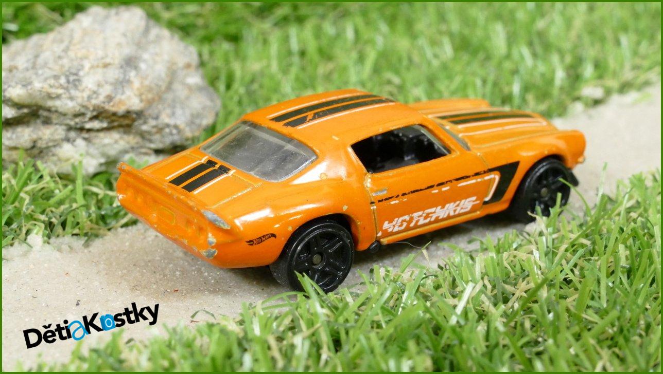 Angličák - Autíčko Hot Wheels ´70 Camaro