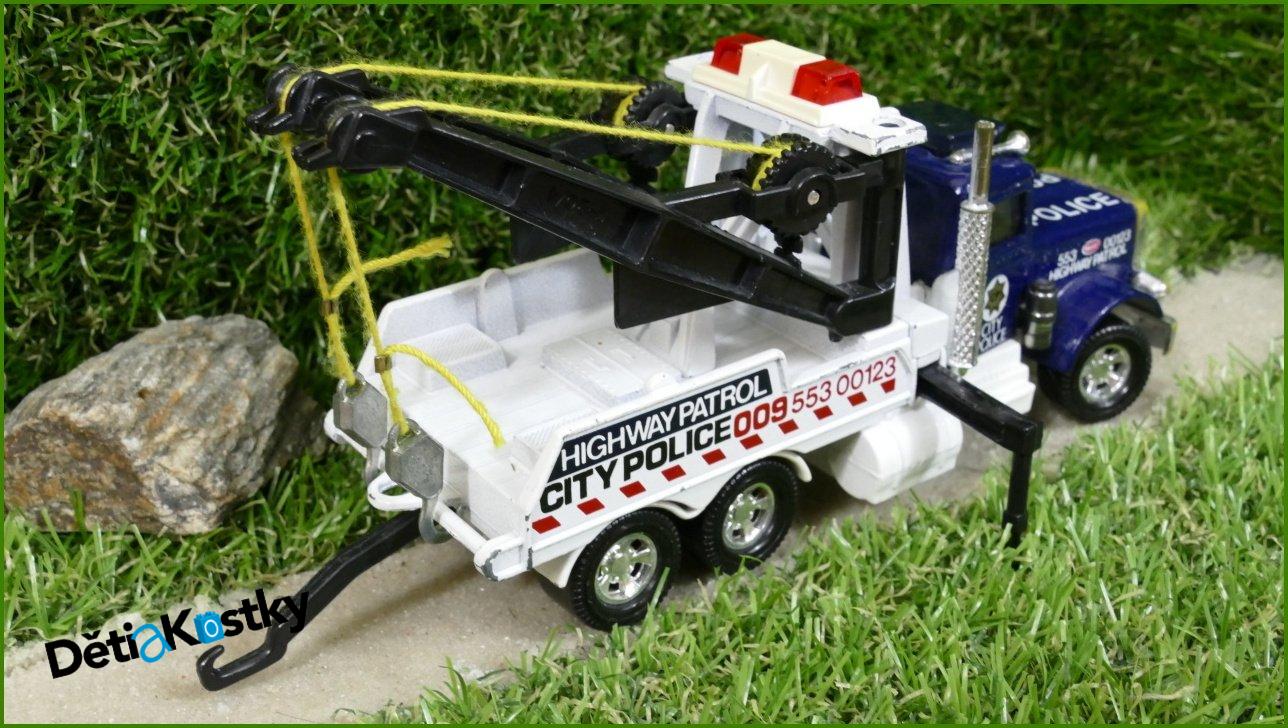 Angličák Autíčko Matchbox Peterbilt Police Highway Patrol