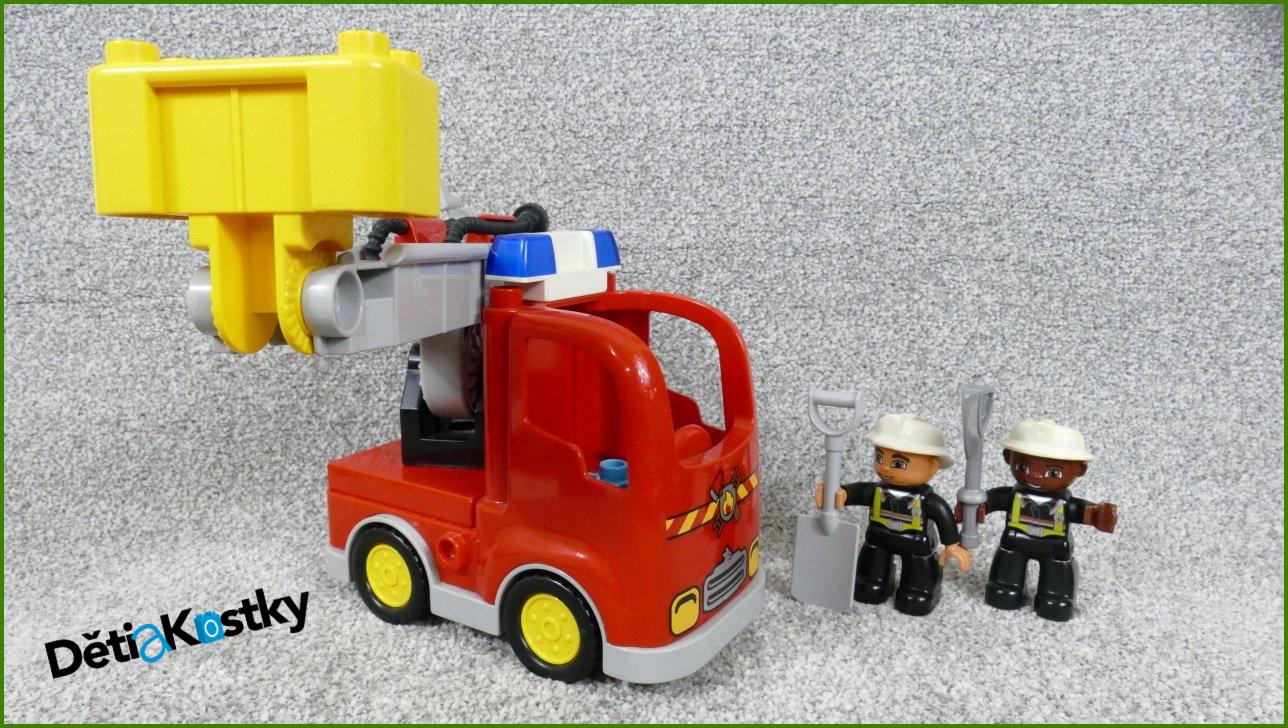 Lego® Duplo® Hasičské Auto s Otočným Žebříkem a Dvěma Hasiči