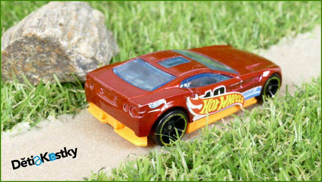 Angličák - Hot Wheels Autíčko Torque Screw