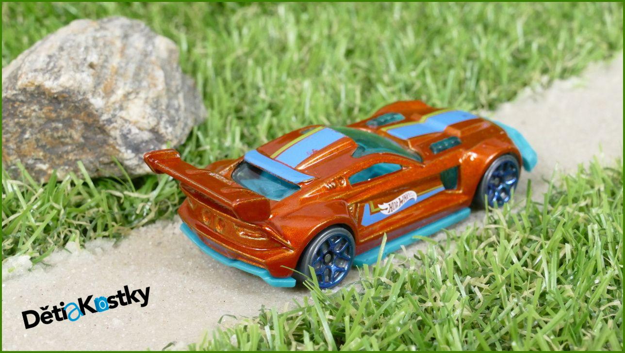 Autíčko Hot Wheels Track Ripper