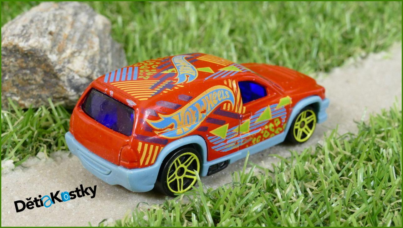 Hot Wheels Autíčko Fandango