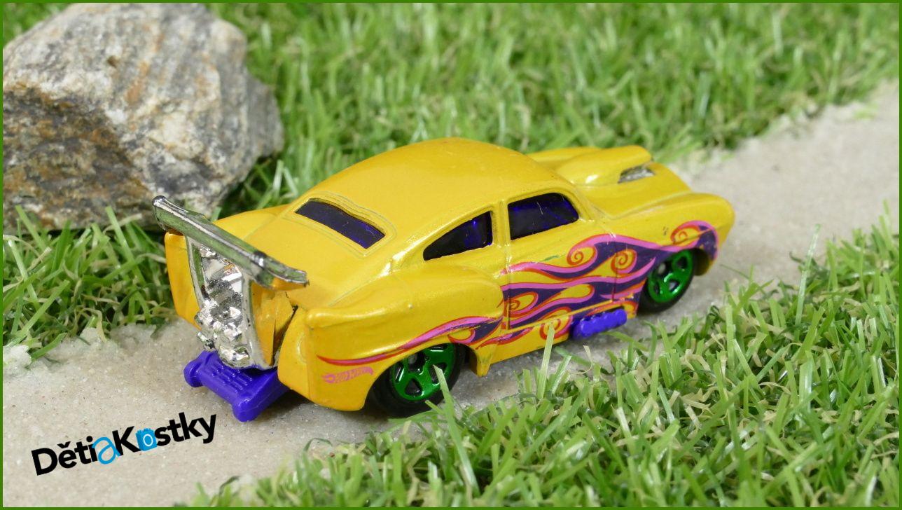 Hot Wheels Autíčko Jaded