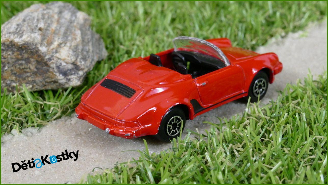 Angličák Autíčko Maisto Porsche Speedster