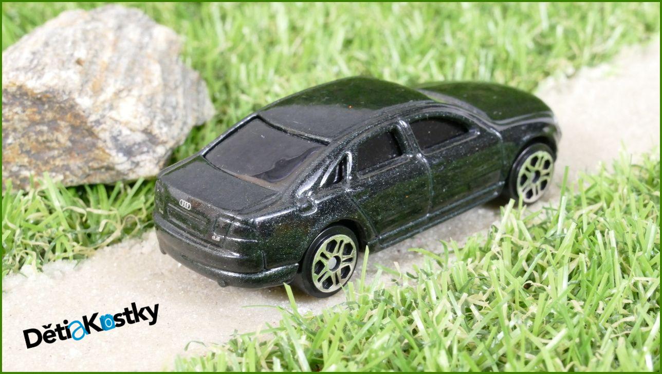 Angličák Autíčko Maisto Audi A8