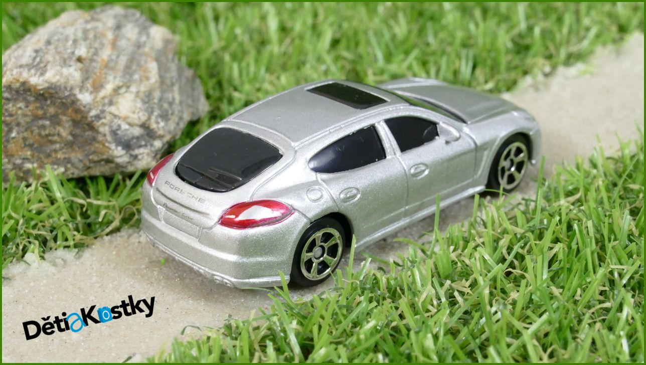 Kovový Model Autíčko Maisto Porsche Panamera Turbo