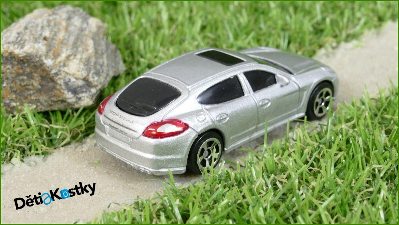 Kovový Model Autíčko Maisto Porsche Panamera Turbo