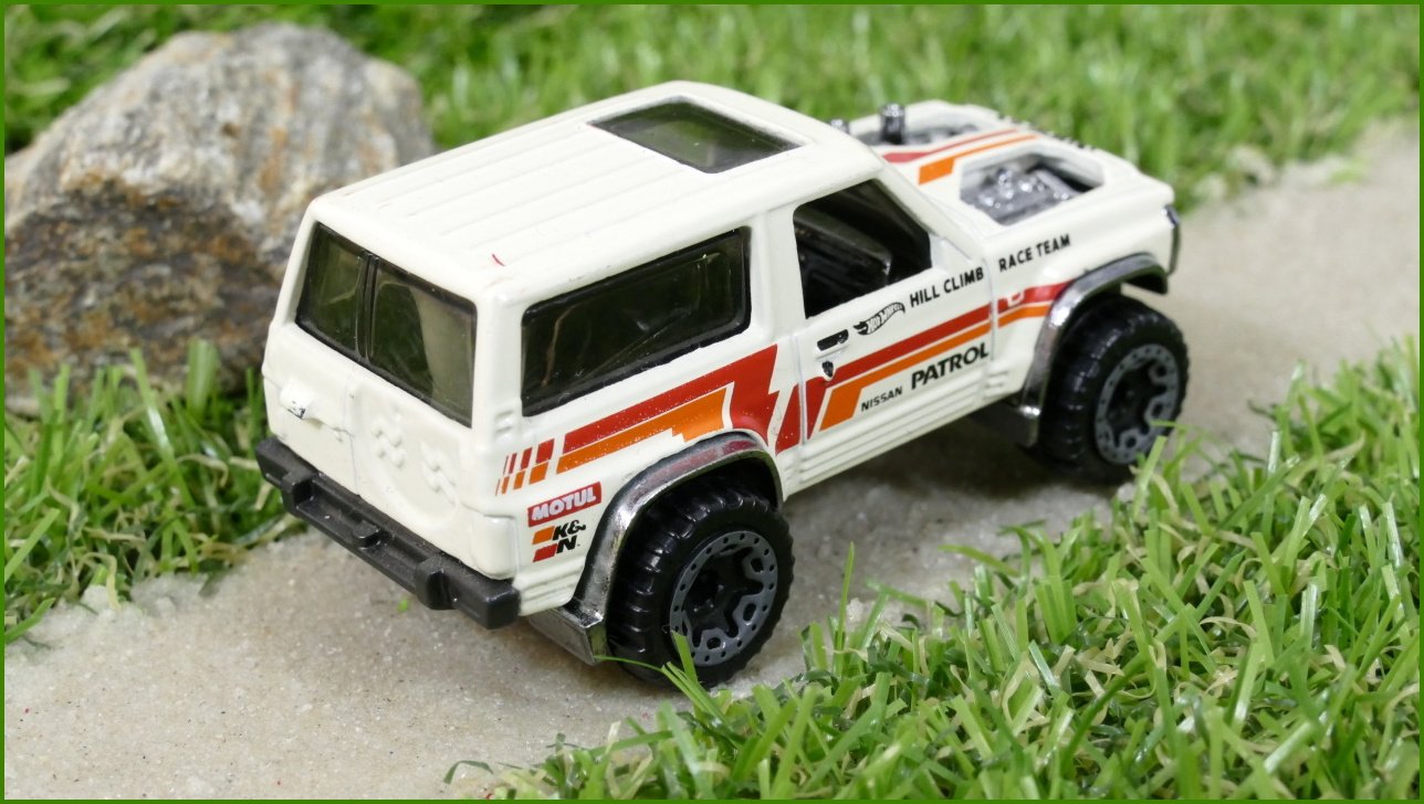 Model Autíčka Hot Wheels Nissan Patrol Custom