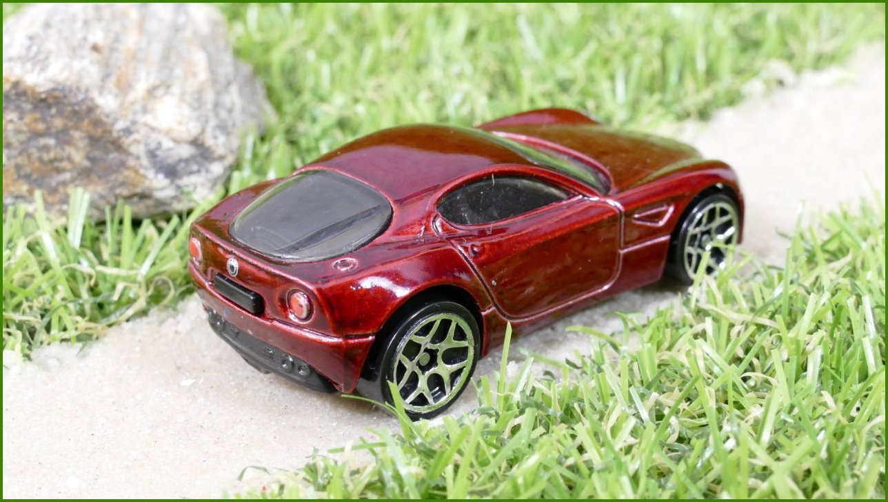 Angličák - Hot Wheels Alfa Romeo 8C Competizione