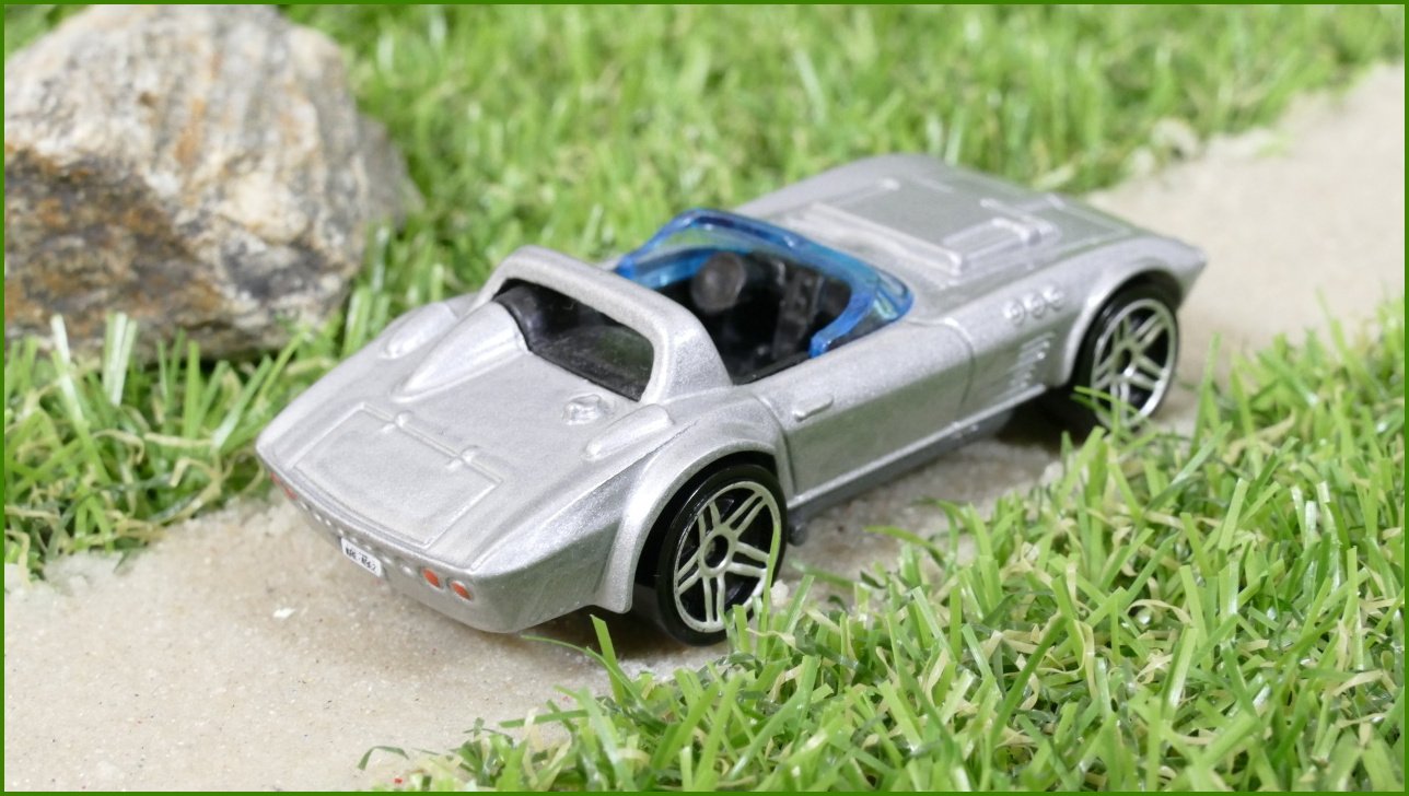 Angličák - Autíčko Hot Wheels Corvette Grand Sport Roadster