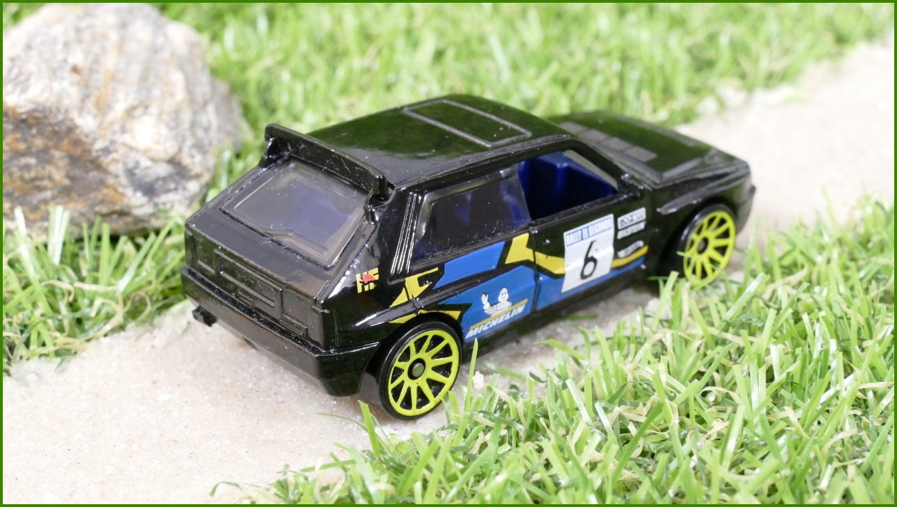 Angličák - Autíčko Hot Wheels Lancia Delta Integrale