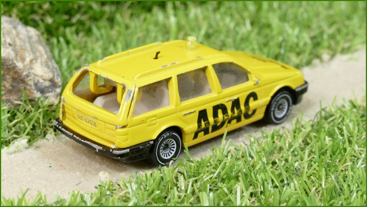 Model Siku Autíčko VW Passat Variant GT