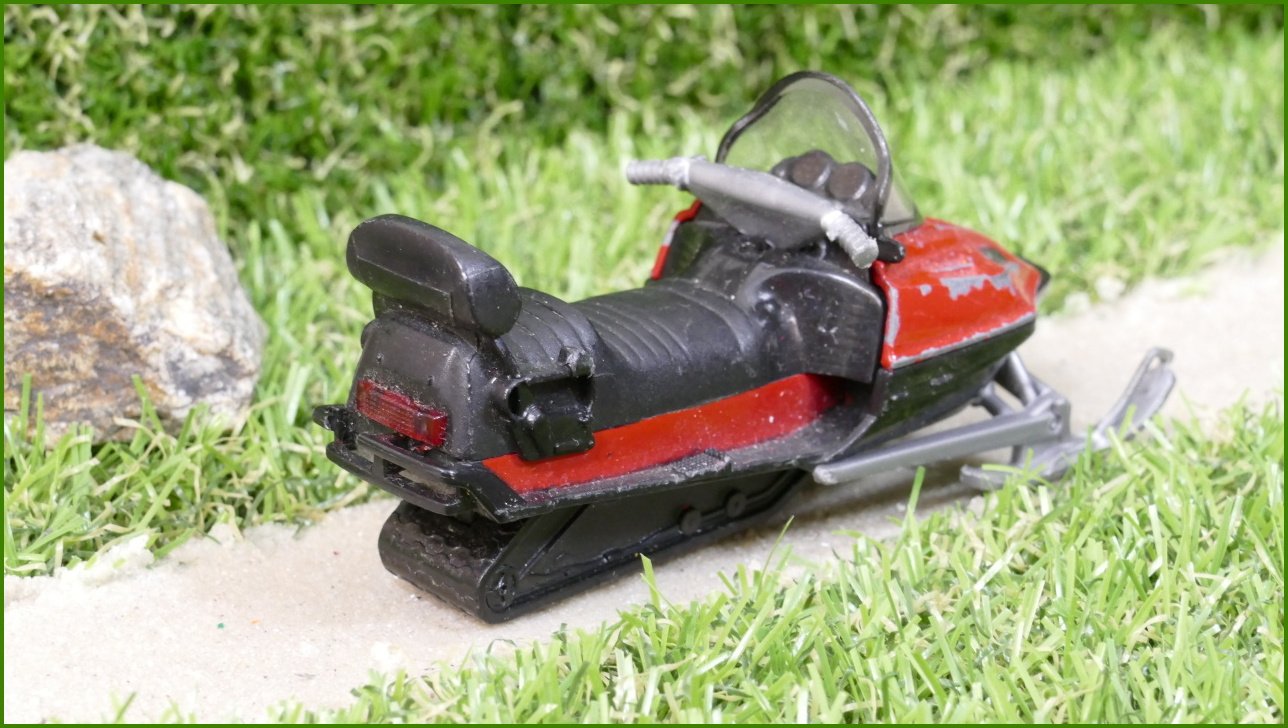 Angličák Siku Autíčko 0860 Sněžný Skútr