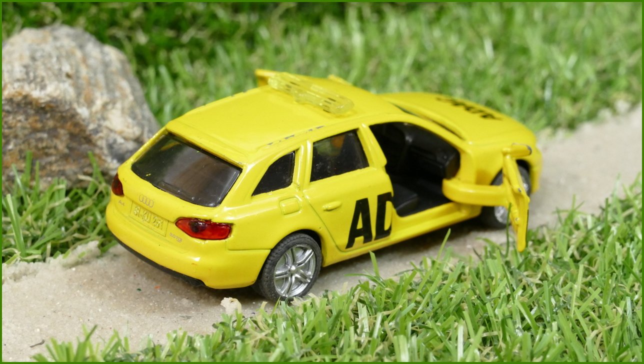 Angličák Siku Autíčko Audi A4 Avant 3.0 TDI - chybí jedno zrcátko