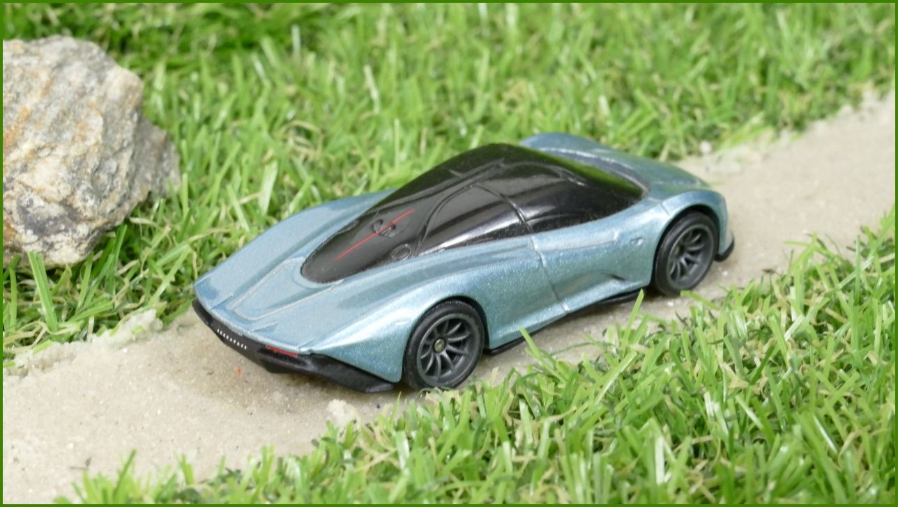 Model Autíčka Hot Wheels McLaren Speedtail Premium