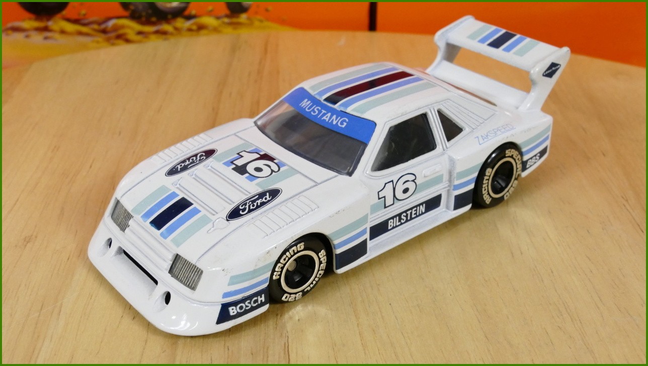 Angličák Autíčko Matchbox Specials SP7 - Zakspeed Ford Mustang