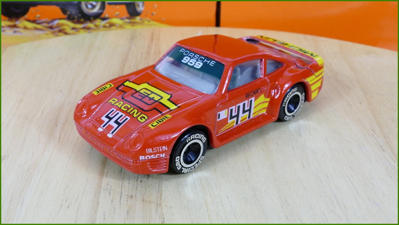 Angličák Autíčko Matchbox Specials SP13 - Porsche 959