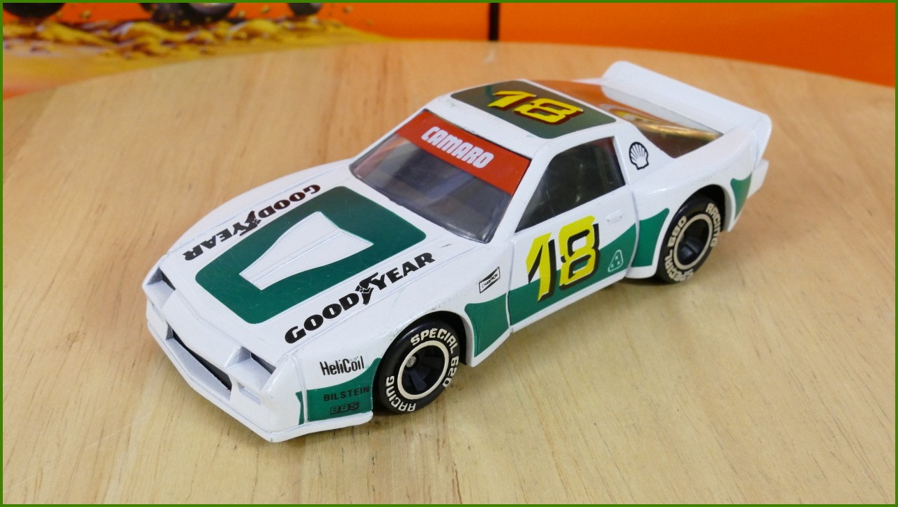 Angličák Autíčko Matchbox Specials SP11 - Chevrolet Camaro