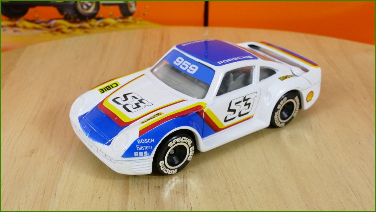 Angličák Autíčko Matchbox Specials SP14 - Porsche 959