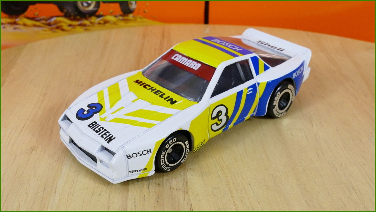 Angličák Autíčko Matchbox Specials SP12 - Chevrolet Camaro
